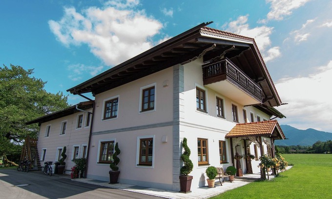 Luft Apartment | Cozy Family Stay in Feldwies
