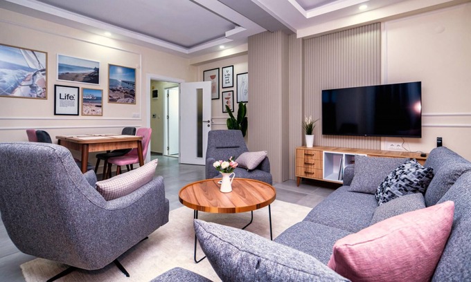 Kaleici Apartment | Cozy Flat 7 min to Mermerli Beach in Antalya