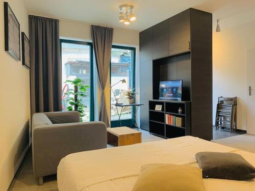 Prosek Apartment | Cozy friendly place with free parking