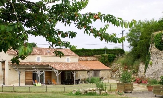 Foussais-Payre Cottage | Cozy Gîte with Garden & Terrace, Sleeps 8, Family-Friendly, Near Fontenay-le-Comte