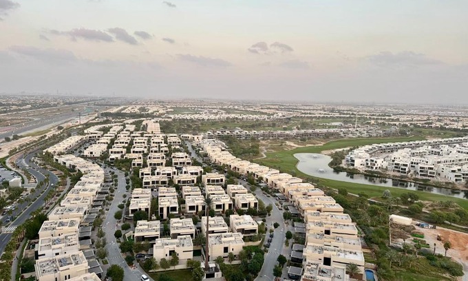 Dubai Apartment | Cozy Golf & Lake View 1BR Apartment,Damac Hills 1