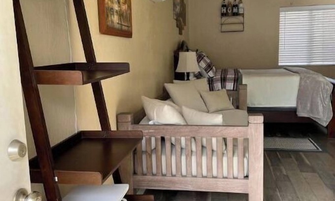 Placerville House | Cozy Guesthouse on 5 acres