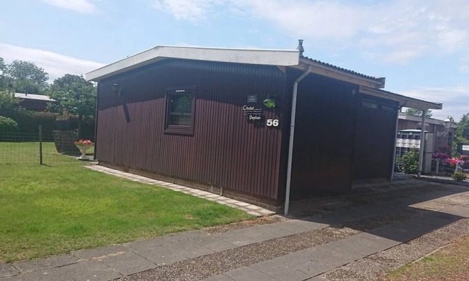 Sint Maartensvlotbrug House | Cozy holiday home in North Holland with private parking near the beach
