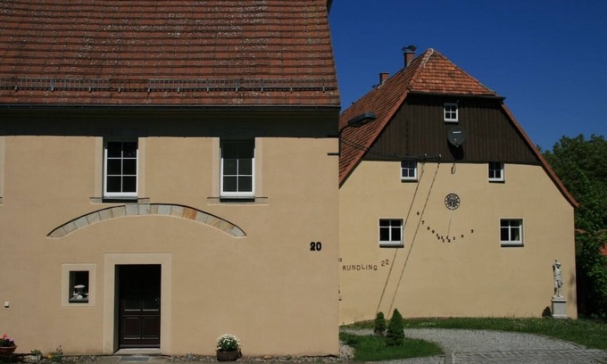 Zeschnig Apartment | Cozy holiday apartment on a former farm in a quiet, green location