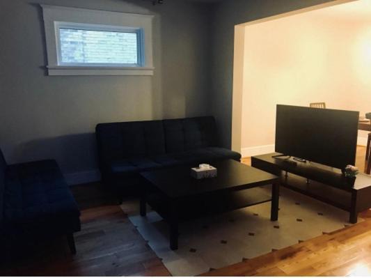 Kitchener House | Cozy Home Close to Kitchener downtown