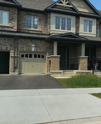 Kitchener House | Cozy Home for 10 people