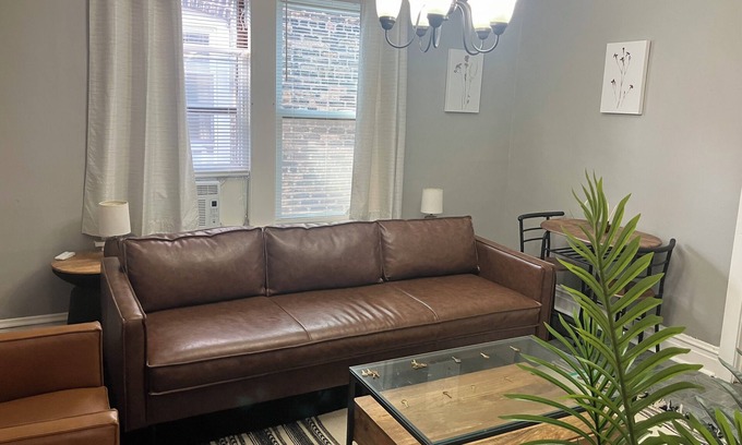 Chicago House | Cozy Home Full Private 2nd Floor Apartment with AC, WiFi in Chicago