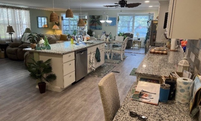Jamaica Bay House | Cozy home in beautiful community close to Sanibel Island and Ft Meyers airport