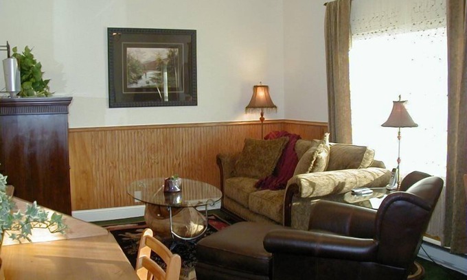 Downtown Bozeman Condo | Cozy home in historic Downtown Bozeman, amazing location - Fish Tales on Main Street!