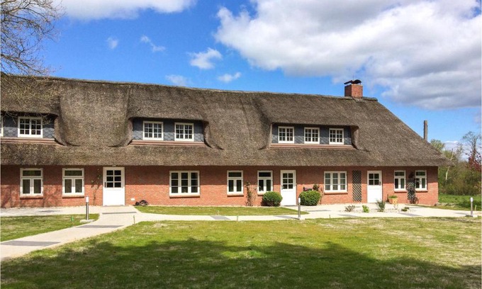 Langenhorn House | Cozy Home In Langenhorn With Wifi