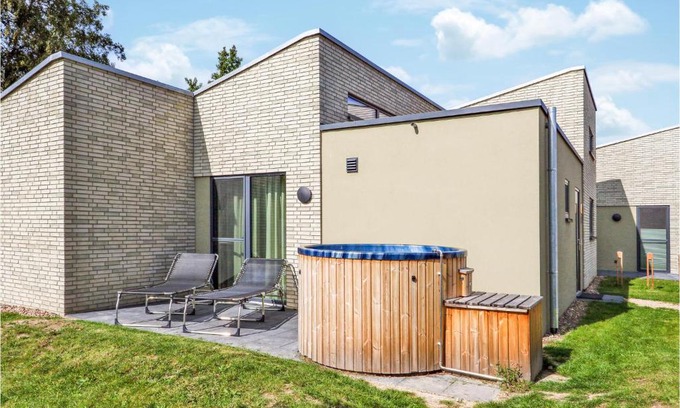 Lembruch House | Cozy Home In Lembruchdümmer See