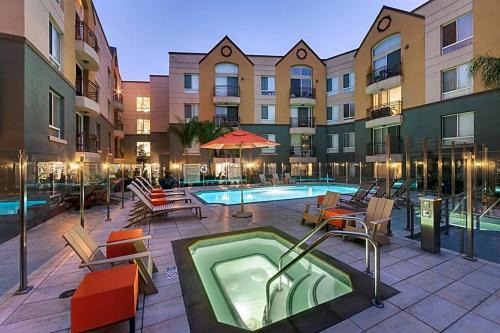 Marina del Rey Hotel | Cozy Home Management in MDR