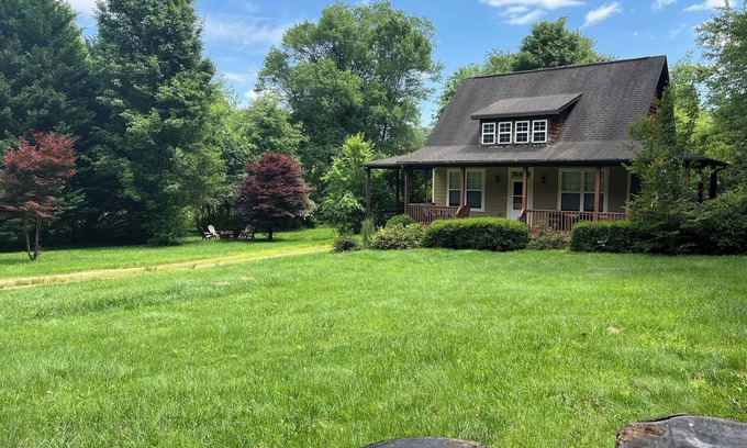 Candler House | Cozy home near Asheville with EV charger. Won’t you be my neighbor?