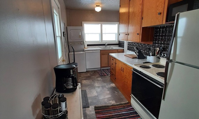 Miles City House | Cozy Home near Yellowstone River Fishing Access