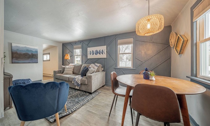 Appleton House | Cozy Home w/Large Yard Near Appleton & Neenah