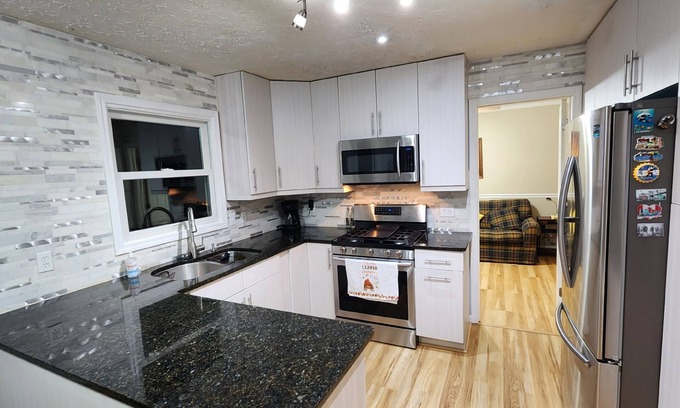 Northeast Raleigh House | Cozy house in quiet area and close to everything. 7 miles from Raleigh downtown