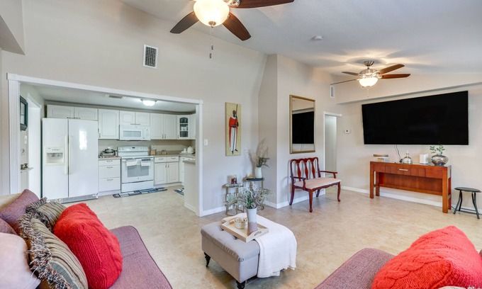Northside House | Cozy Jacksonville Home ~ 12 Mi to Downtown!