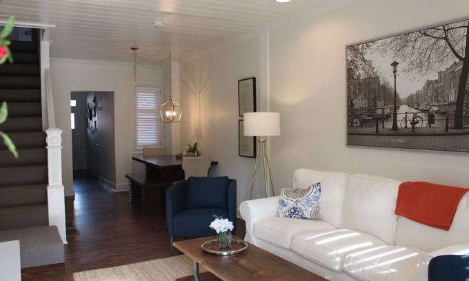 Lancaster House | Cozy Lancaster city Home~short walk to city center, art galleries, & restaurants