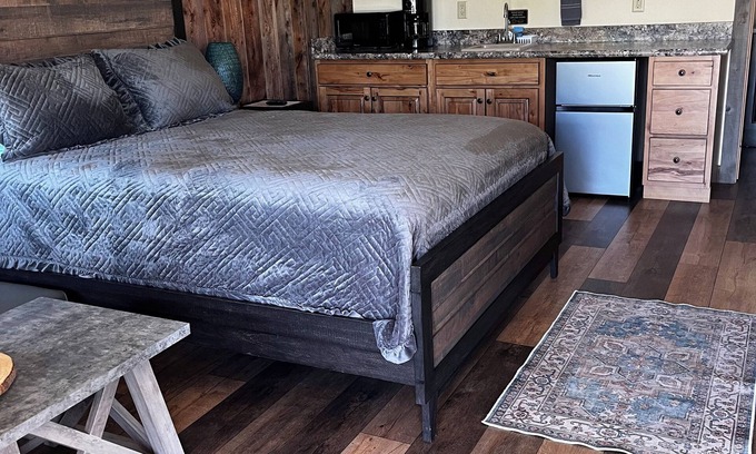Gardiner Cabin | Cozy lodge with 1 bedroom and WiFi, AC in pleasant Gardinern