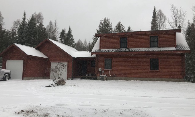 Indian River Cabin | Cozy Log Cabin on the Sturgeon River in Indian River, MI