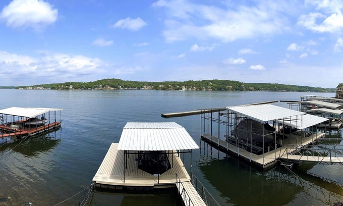 Sunrise Beach House | Cozy LOTO retreat! Main channel, 2 decks & dock. Dog friendly & No Cleaning fee!