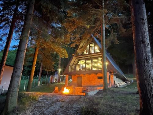Resnik House | Cozy Love Nest