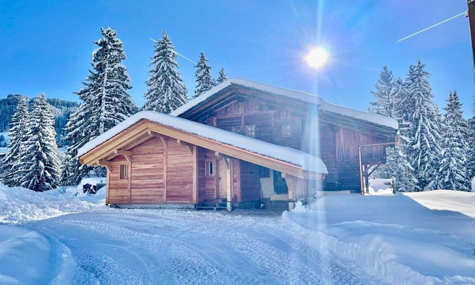 Notre-Dame-de-Bellecombe Ski Chalet | Cozy mountain chalet with stove, terrace and pets allowed