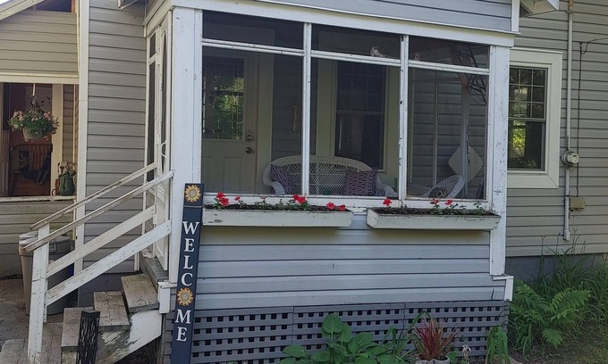 Muskoka Lakes Cottage | Cozy Milford Bay Cottage near Lake Muskoka