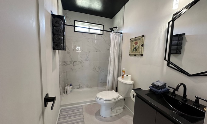 Twentynine Palms House | Cozy Modern 2BR House