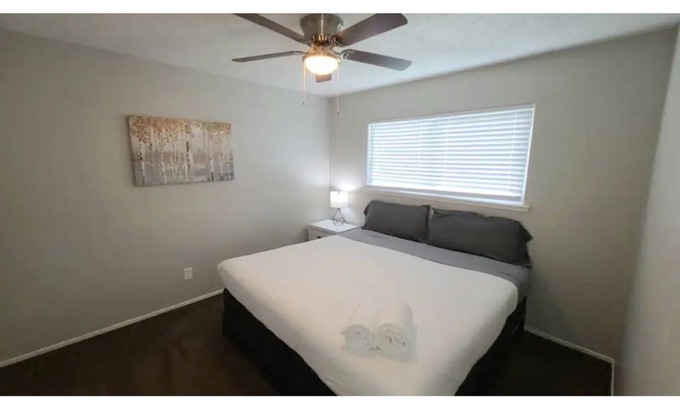 Clovis House | Cozy Modern Duplex Close to Old Town Clovis