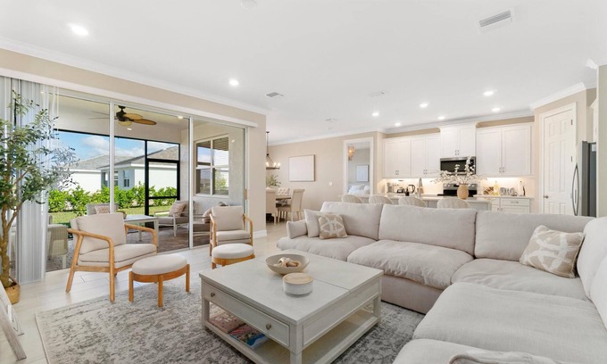 Bonita Springs House | Cozy Modern Family-Friendly Home w. 5 Star Amenities