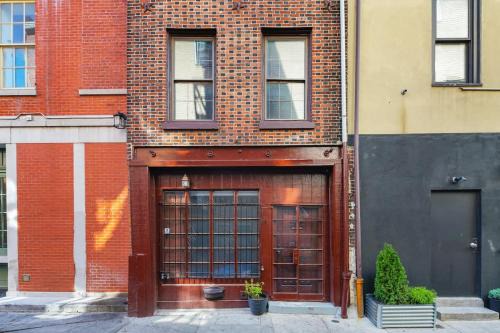 Old City Apartment | Cozy Modern Studio Perfect for Short or Long Stays