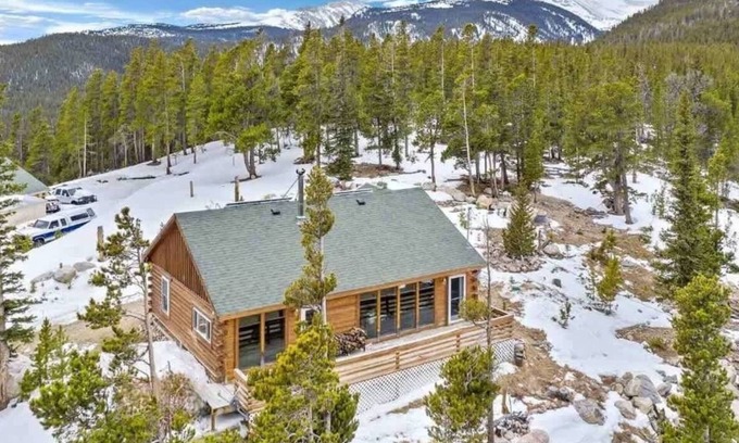 Saint Mary's Cabin | Cozy Mountain Cabin in Idaho Springs