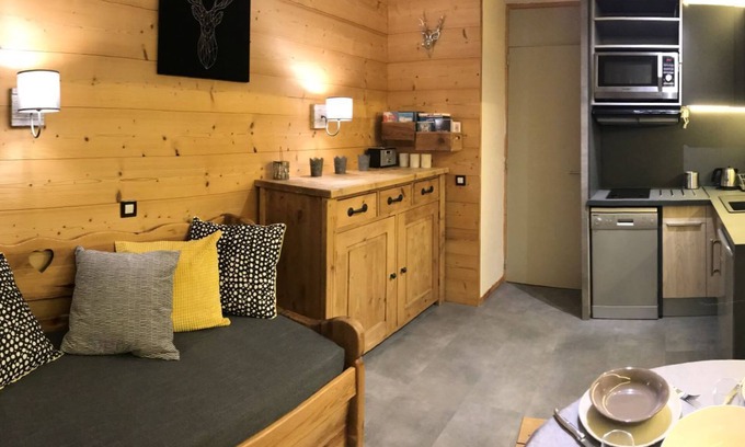 Val-Thorens Apartment | Cozy nest in the heart of VAL THORENS and at the foot of the slopes