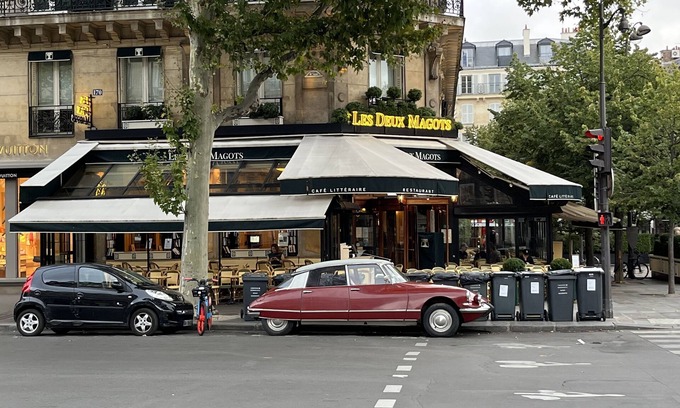 Saint-Thomas-d'Aquin Apartment | Cozy Nest in the Heart of Saint Germain des Pres - Rue du Dragon Left Bank condo