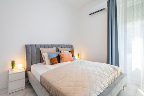 13th District Apartment | Cozy NEW Home - Easy City Center Access
