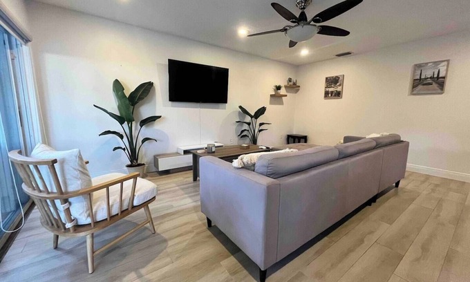 The Hammocks House | Cozy Oasis Pool Home-1 Min from Baptist Hospital