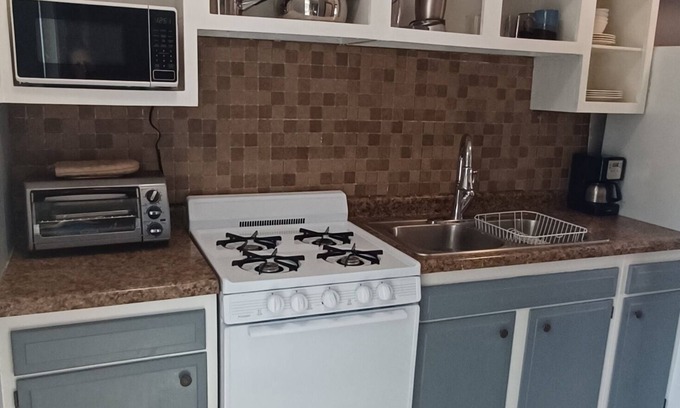 Oshkosh Apartment | Cozy one bedroom one bath, downstairs apartment