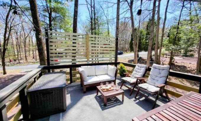 East Stroudsburg House | Cozy Pocono retreat w/comfort & style ~ Fire Pit