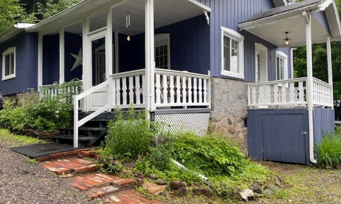 Mont-Tremblant House | Cozy Private Home - Amazing Location - Mont-Tremblant (Old Village)