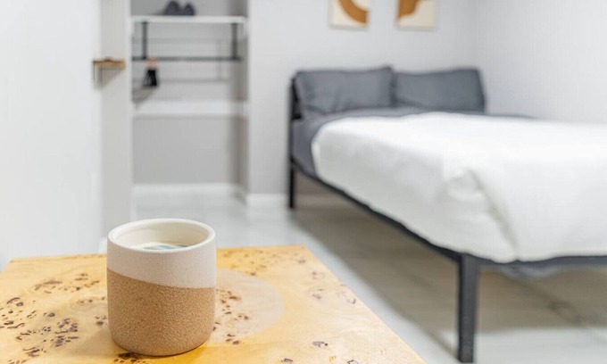 Constable Hook Apartment | Cozy Private Room in Shared Space NYC & Light Rail