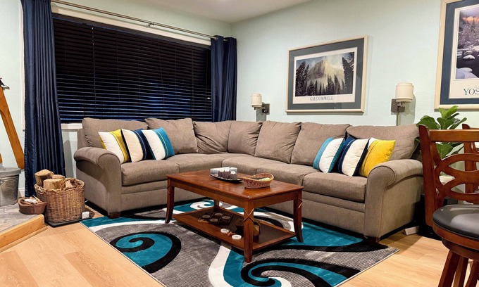 Mammoth Lakes Condo | Cozy/Relaxing Retreat in the 💖 of Mammoth, near 🏔⛷❄️🏌️🏊‍♀️🌊