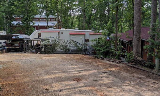 West Union House | Cozy RV Fifth Wheel by Lake Keowee in Tranquil West Union with AC, WiFi
