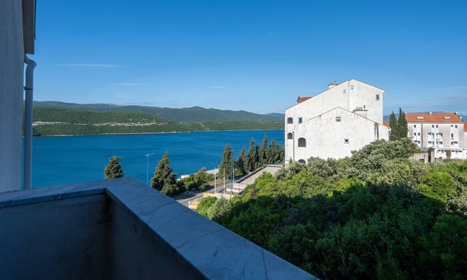 Neum Apartment | Cozy Sea Breeze Apartment