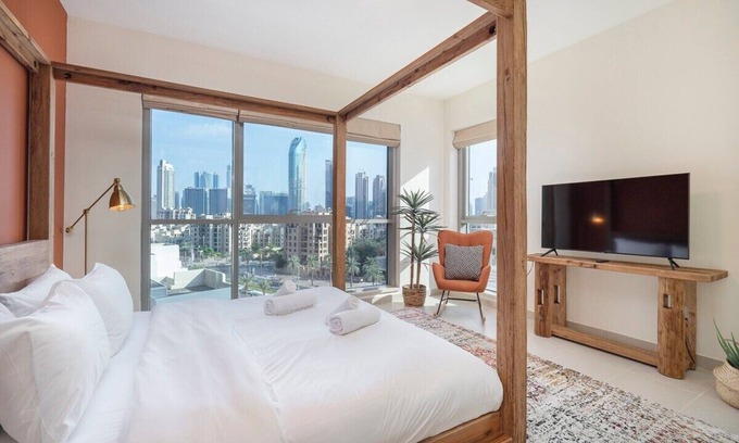 Al Sufouh 2 Apartment | Cozy & spacious Downtown 2BR by Burj & Dubai Mall