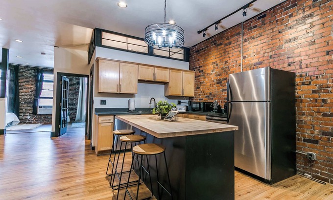 Ames Apartment | Cozy Stay at 229 Main St – Perfect Ames Location