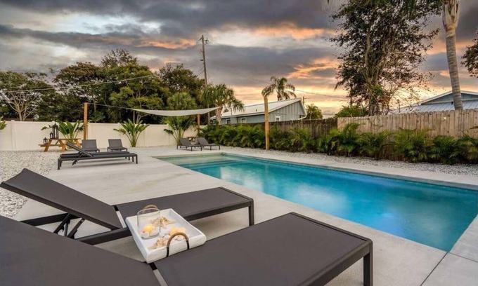 Sarasota Condo | Cozy studio 1/1, pool 4 min Siesta