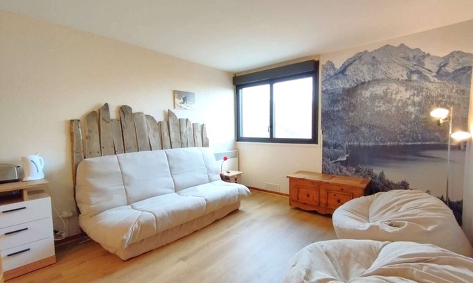 Pla d'Adet Apartment | Cozy studio for 4 in St-Lary with equipped kitchenette