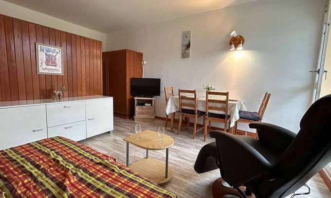 Saint-Etienne-en-Devoluy Apartment | Cozy studio for 4, 50m to slopes, Wifi, pets allowed
