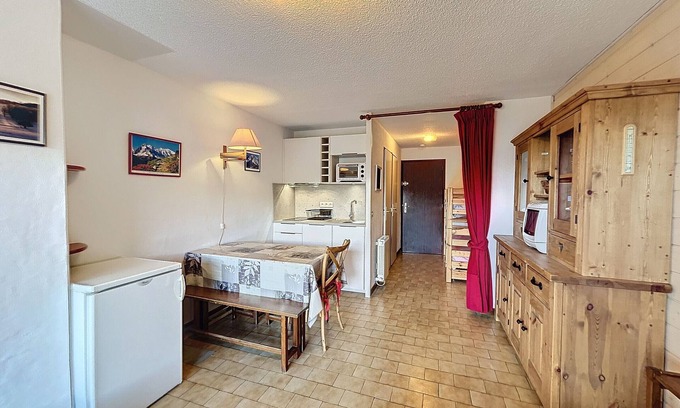 Combloux Apartment | Cozy Studio for 4 near Ski Slopes in Combloux with Balcony and Private Tennis Court!